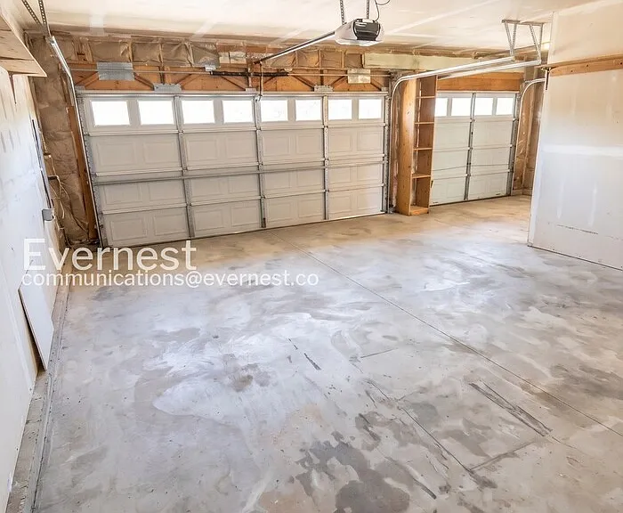 129 Royallbrook Ln — Photo 29