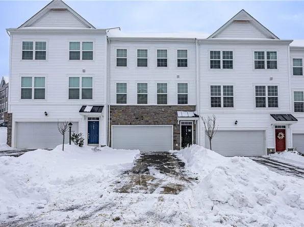 103 Sweetwater Dr, Coraopolis, PA 15108