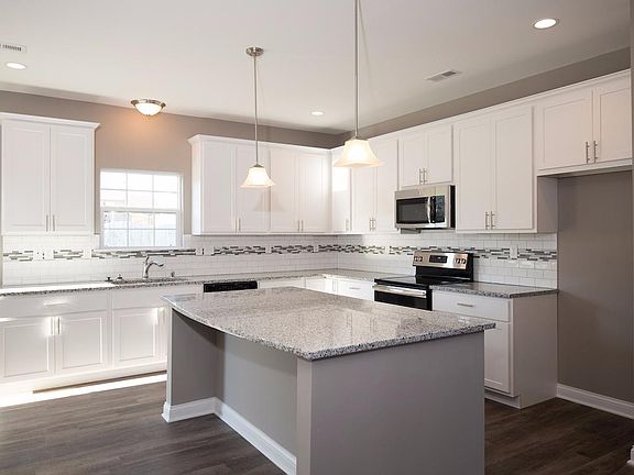 4th image of 2918 Peaks Mill Dr