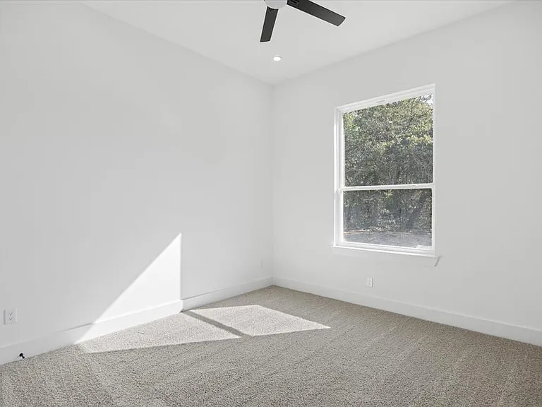 2057 Glenhollow Dr — Photo 18