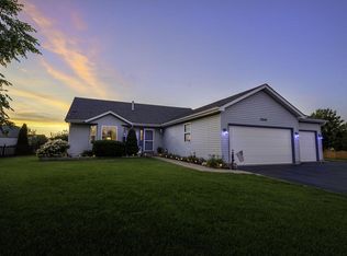 27448 W Lone Tree Ct, Channahon, IL