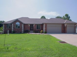 2056 N Preakness Dr, Nixa, MO 65714