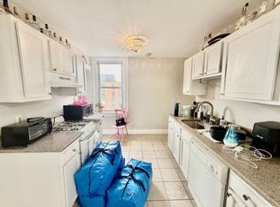 213 Hanover St APT 3, Boston, MA 02113