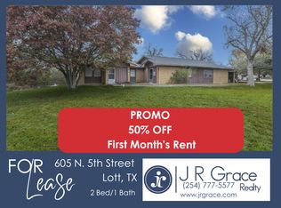 605 N 5th St #1, Lott, TX 76656
