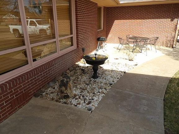 2nd image of 612 N Tulane Ave