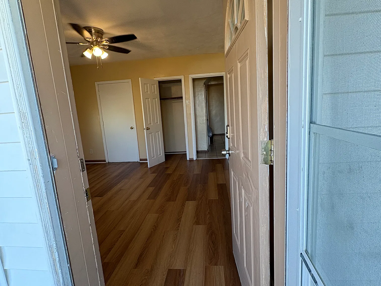 2 bed, 991 sqft, $1,000 — Photo 2