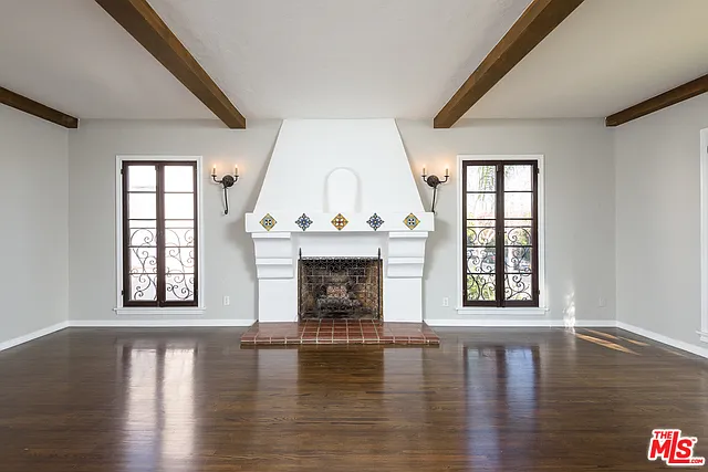 1179 S Hayworth Ave — Photo 6