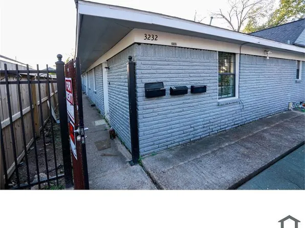 3232 Berry St, Houston, TX 77004