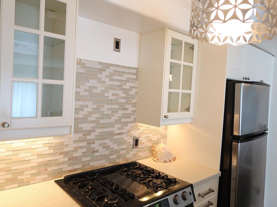 1st image of 2700 Cahuenga Blvd E APT 4209