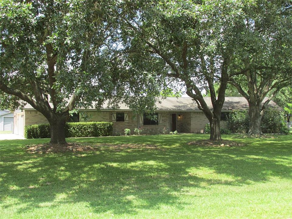 1st image of 18103 W Cypress Hill Cir