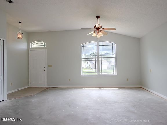 4th image of 267 STERLING HILL Drive
