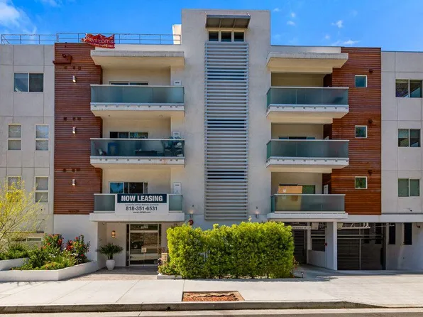 22769 Del Valle St #404, Woodland Hills, CA 91364