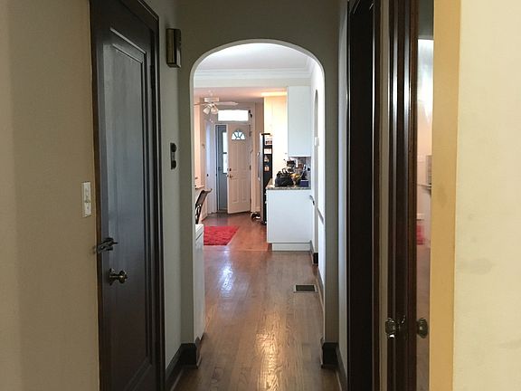 3rd image of 5010 Louise St APT 1