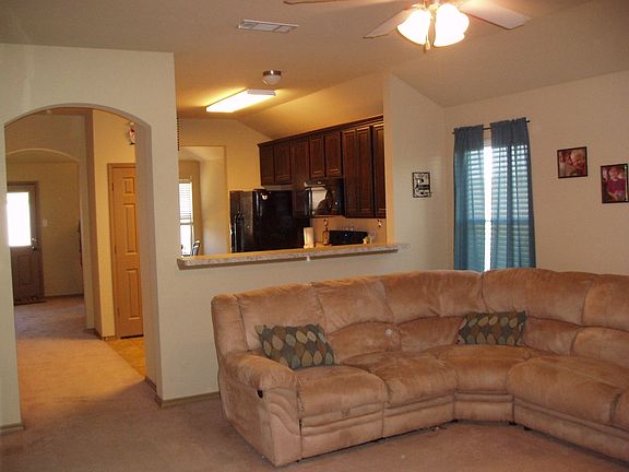 4th image of 306 Candlewood Cir