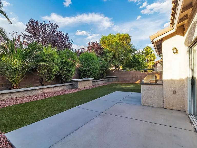 4468 Lobero Ave — Photo 18
