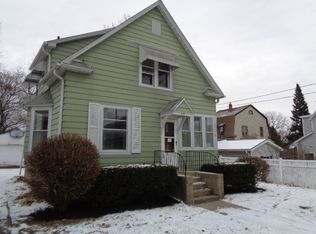 615 Cottage Row, Sycamore, IL 60178