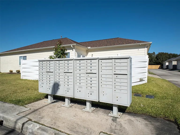 21843 Grassy Hill Ln — Photo 50