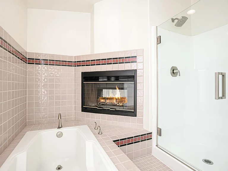 1568 Oliver Ave #C — Photo 20