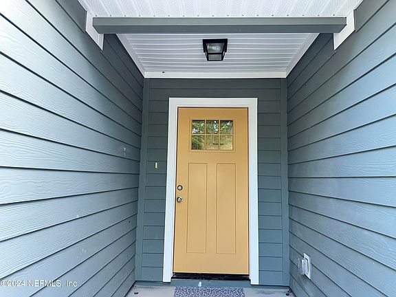 4th image of 6046 DIAMOND Street