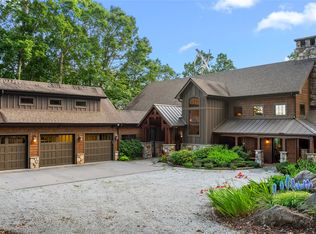 315 Bears Paw Trl, Franklin, NC 28734