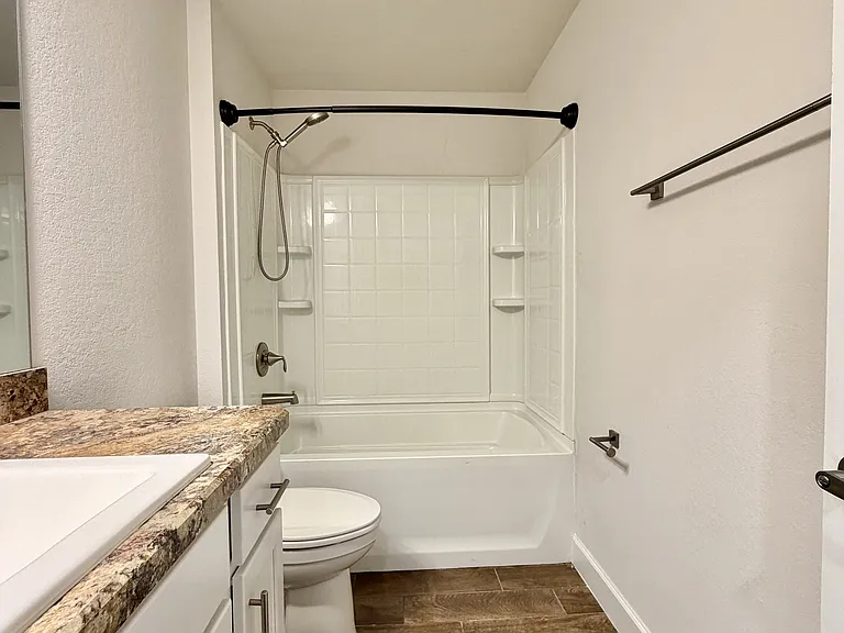 633 W Rexford Dr — Photo 19