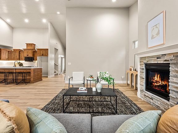 4th image of 5055 N Pierce Park Ln