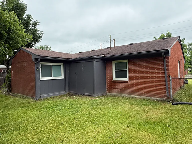 4911 Rosalind Ct — Photo 5
