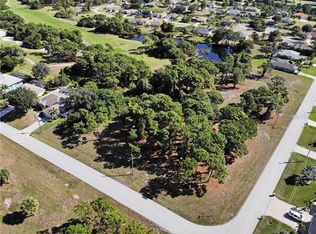 4 Medalist Cir, Rotonda West, FL 33947