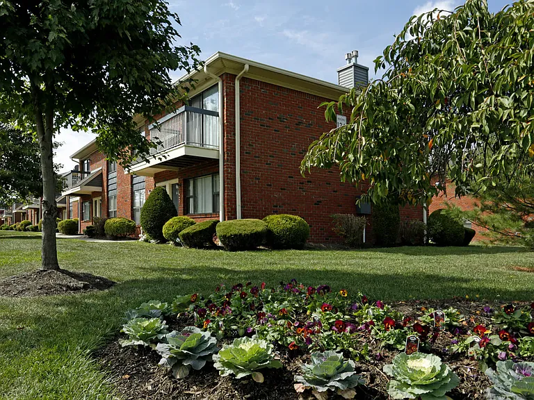WINDING WOOD APARTMENTS — Photo 5