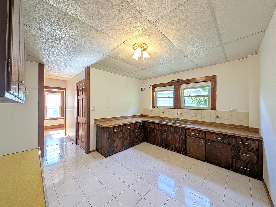 3 Harrison St #2