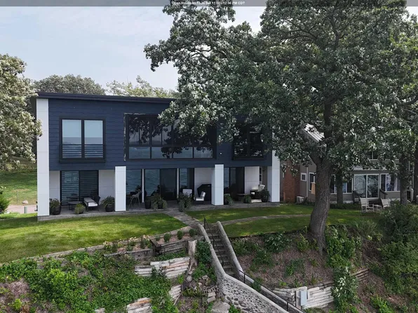 3009 Lake Shore Dr, Okoboji, IA 51355