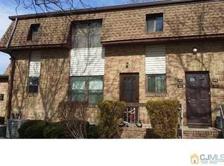 404 N Oaks Blvd, North Brunswick, NJ 08902