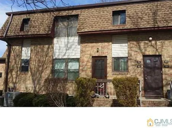404 N Oaks Blvd, North Brunswick, NJ 08902