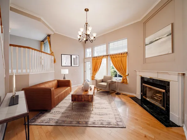 227 Waterleigh Dr, Vancouver, BC V5X 4T2
