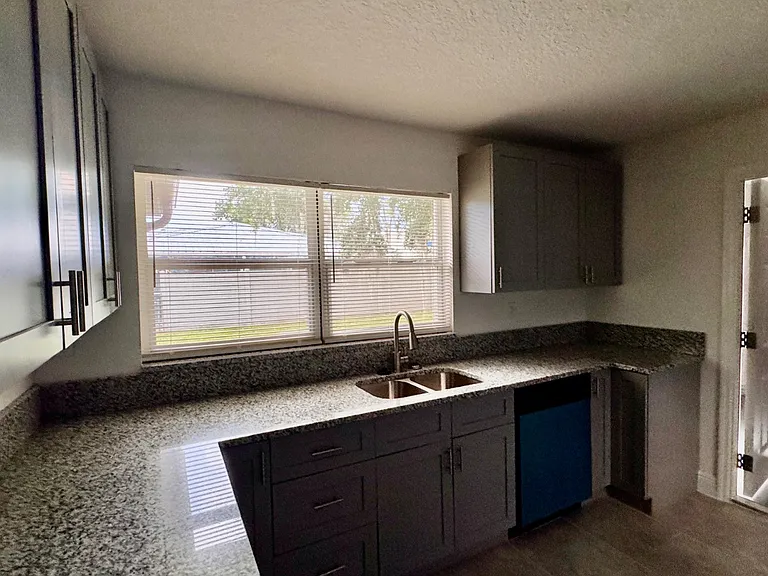 3252 Golfview Rd — Photo 31