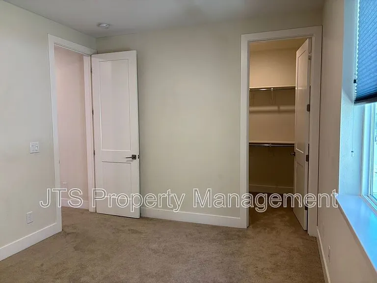 12086 Mircado Way — Photo 21