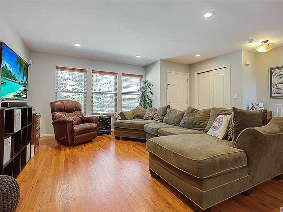 3rd image of 310 No Hendrick Ave