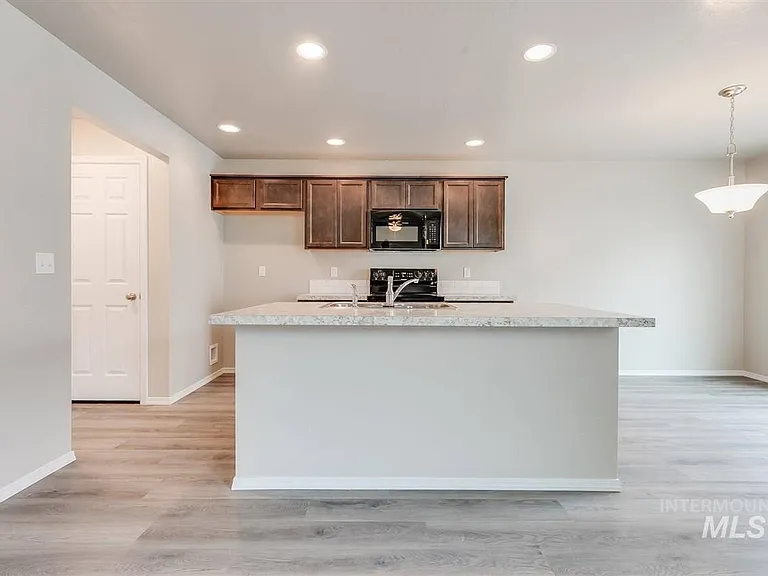 13564 Palm Beach Dr — Photo 5