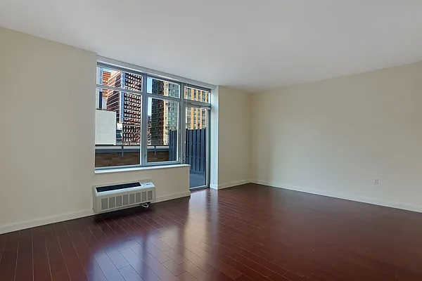 Rented by Red Apple Group | media 48