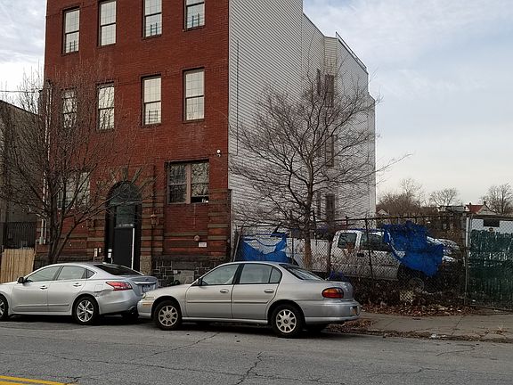 2nd image of 91 Broad St