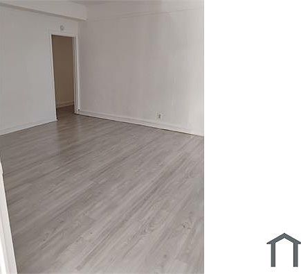 2nd image of 711 8th St