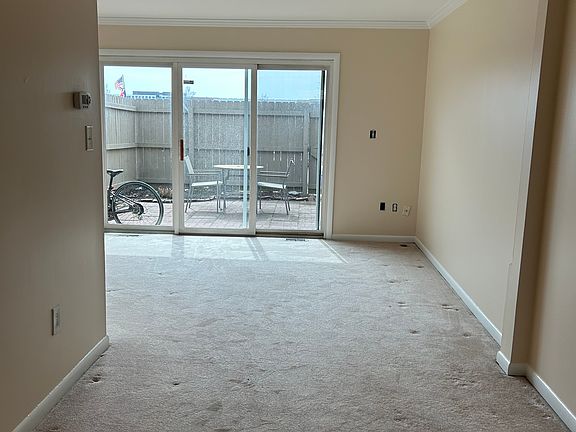 3rd image of 1381 Bluff Ave