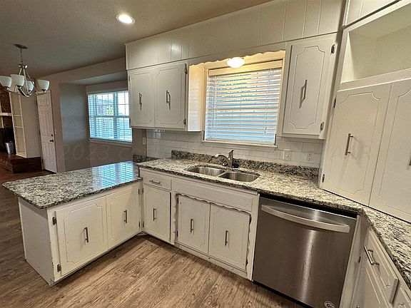 4th image of 1008 Avenue O