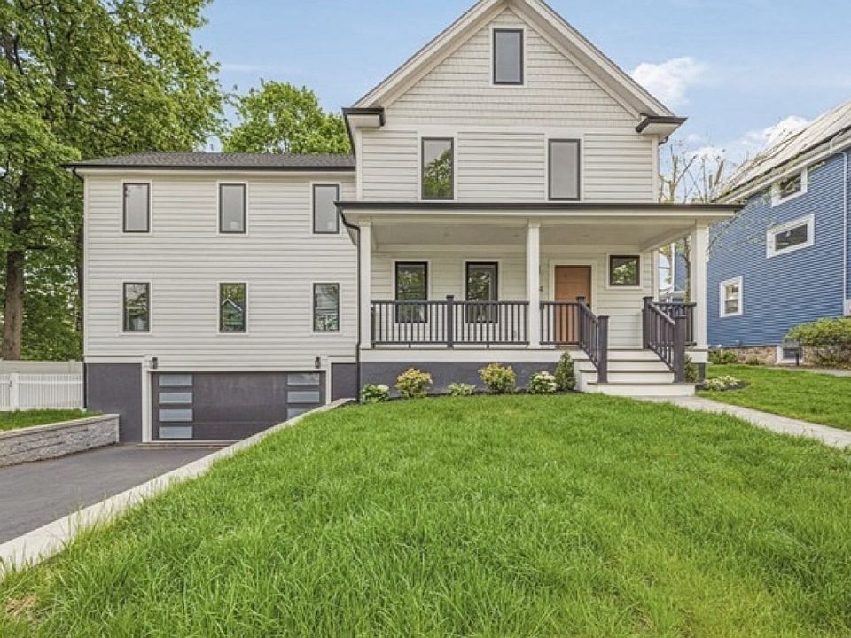 1st image of 284 Webster St