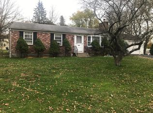 57 Redwood Ln, Seekonk, MA 02771