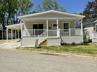 82 Melbrooke Rd, Elgin, IL 60123