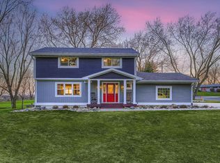 4135 Norma Cir, Arden Hills, MN 55112