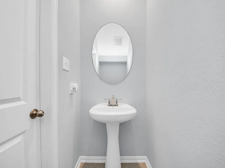 208 Salange Ln — Photo 26