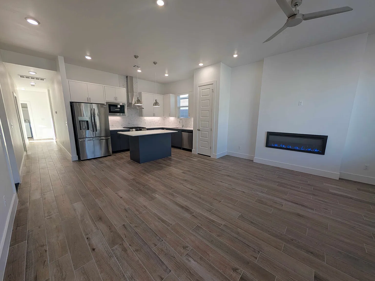 3 bed, 1191 sqft, $1,800 — Photo 2