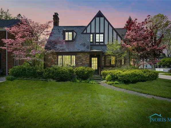 2671 Barrington Dr, Toledo, OH 43606